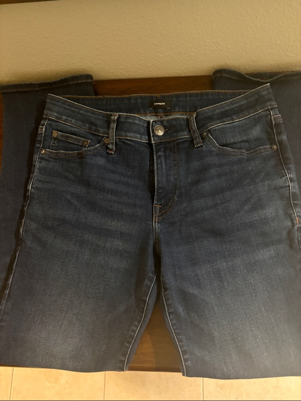 Express Men’s Slim Straight Jeans in Dark Blue Denim